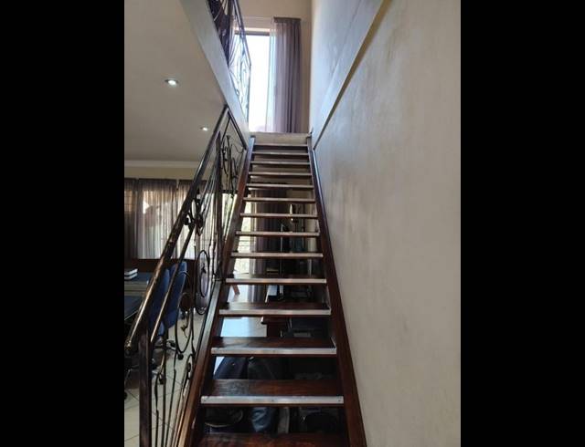 3 BEDROOM TOWNHOUSE FOR SALE IN PRIMROSE